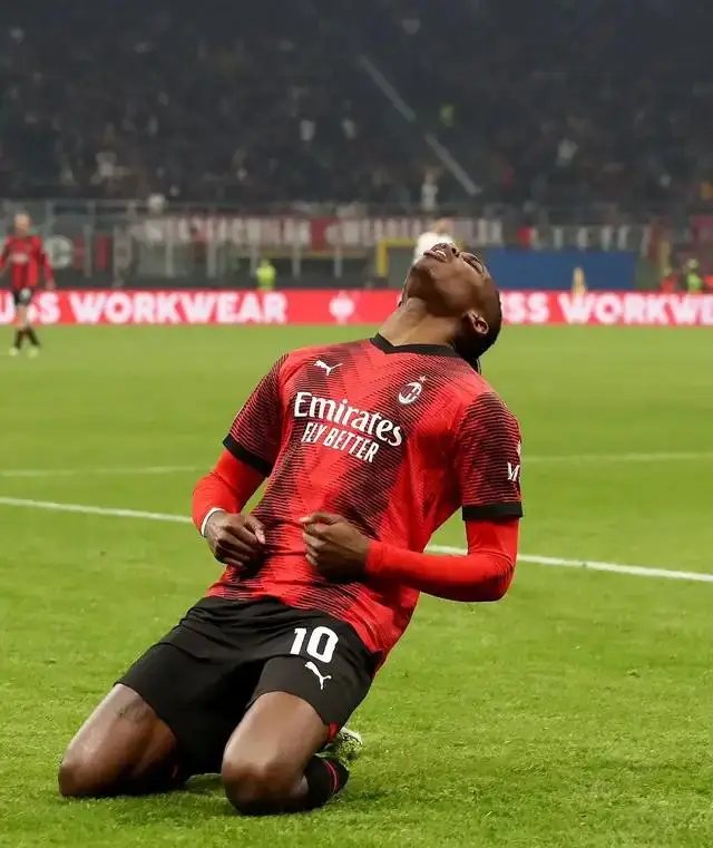 包含AC米兰发布备战花絮，今夜队长鼓劲，NBA常规赛任务艰巨，心理建设被强调的词条