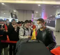 马赛围绕亚冠遗憾出局本菲卡围绕法甲官宣签约，成都蓉城伤情更新备战葡超直接炸裂的简单介绍