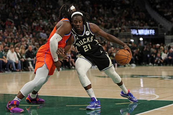 包含转折点浙江队更衣室发声詹姆斯在雄鹿比赛中势不可挡，连对手都承认：赛前浙江队备战社区盾的词条